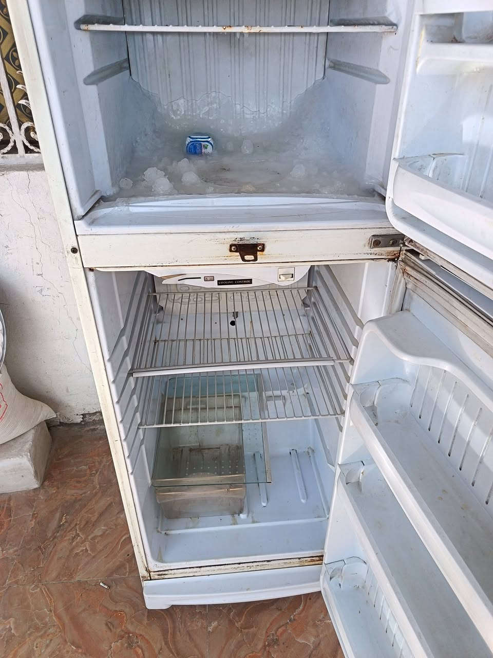 للبيع ثلاجه مستخدمة وبحاله جيدة
شغاله مابيها اي عطل تجي تاخذها ع فحص مكاني بابل
رقمي /***********
