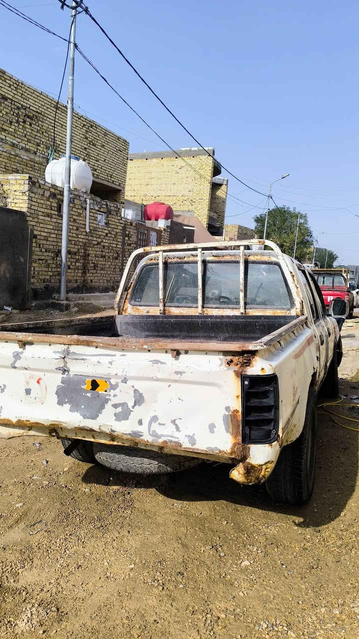 السلام عليكم
بيكم دير 2008
جاهزه من كلشي 
مكينه كير شرط 
بدون اي نقص 
السعر 12وبيها مجال 
مكاني ديوانيه 
***********
