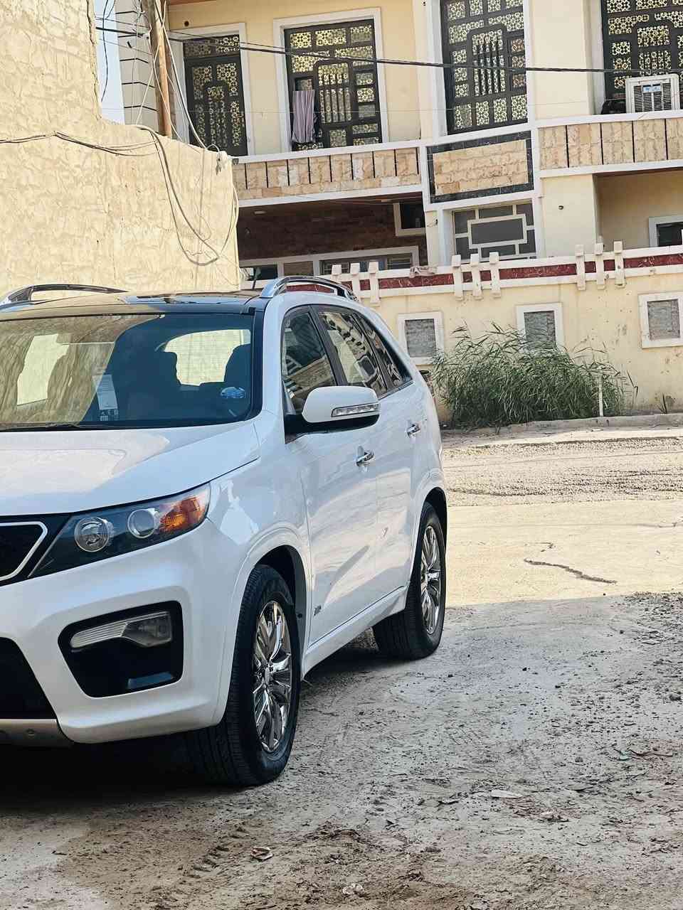 سلام عليكم للبيع سيرنتو وارد امريكي sxL
فول مواصفات 1على 1اعلى موصفات بالامريكي
محرك 6 سلندر 
7 راكب
ماشية 100الف ميل فقط
والسيارة كامله فلس ماتصرف عليها
مكان الفلوجه
رقم الهاتف ***********
رقم الهاتف ***********
