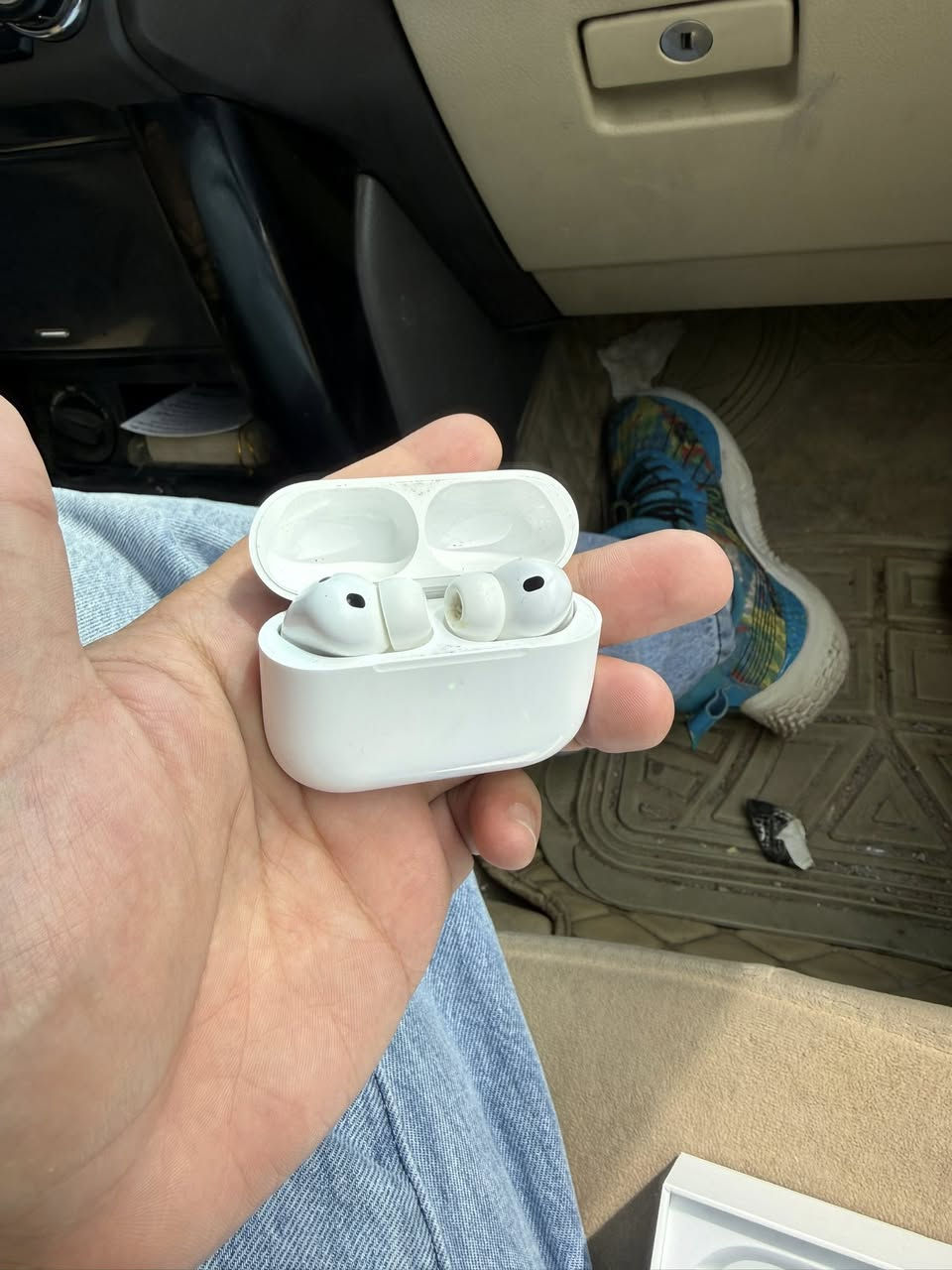 ايربود برو ٣ مستخدمه
السعر ٢٢٥.٠٠٠ نهايتها


**إذا كنت صاحب هذا الإعلان وتريد حذفه لأي سبب، رجاءا أرسل رسالة إلى الدعم الفني**