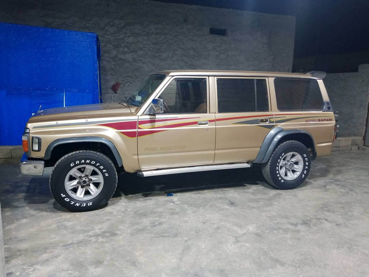 نيسان للبيع جديده ومابيهه نقض  
***********
