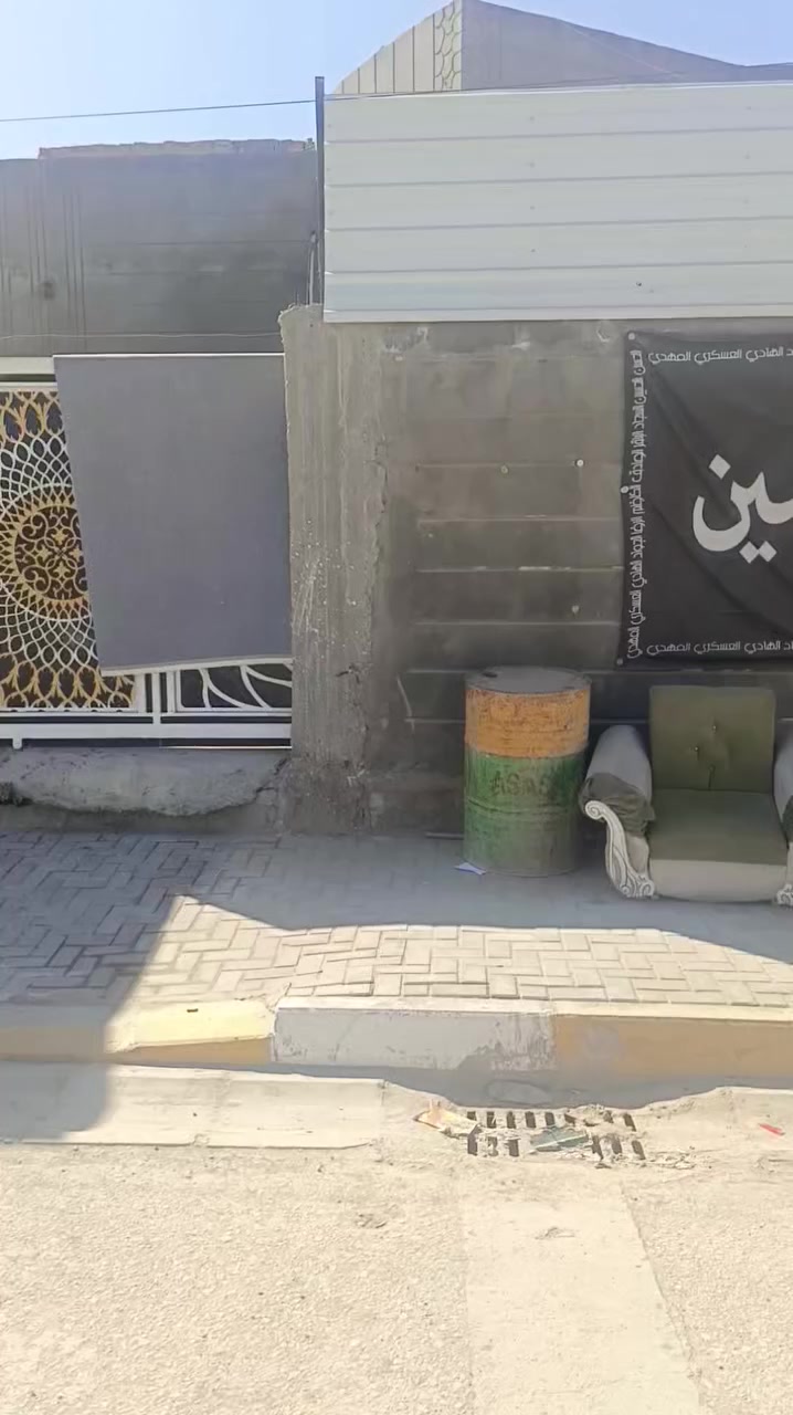 للبيع
بيت طابو صرف
الموقع حي السلام 
المساحه ٣٠٠ م
واجه ١٥ م نزال ٢٠ م
مدخل المدينه على حديقه عامه مكان مميز قرب كراج البدير
البناء عكاده رباط كونكريت 
غرف عدد٣ صاله براني مدخل مطبخ حمام داخلي كراج 
للاستفسار
***********
***********واتس
او مراجعه المكتب مكتب احمد النبهاني / عبدالله
