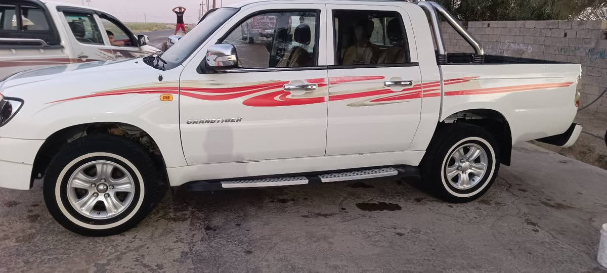 ياالله السلام عليكم
بيكم صيني موديل 2020 حره

كير ومكينة مكفولة 

تبريد تدفئة شغالات 

السيارة جاهزة بدون نقص 

مكاني بعقوبة ***********
السعر 85 وبيها مجال يرهم مراوس بصفرة حسب القناعة
