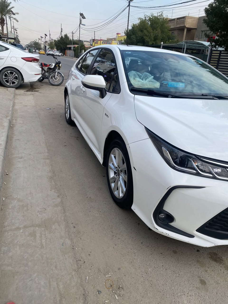 سلام عليكم
📍كورلا هايبرد وارد صين 
📍شكل خليجي 
📍موديل 2024
📍سيارة فول مواصفات 
📍كرسي كهرباء + فتحة 
📍سيارة مكفولة من صبغ بيه ضربة بسيطة ب جاملغ خلفي 📍والدوسة من جهة الصدر بصف سايق 
📍السعر (153) للاستفسار 
📍*********** واتساب 
📍مكان سيارة بغداد
