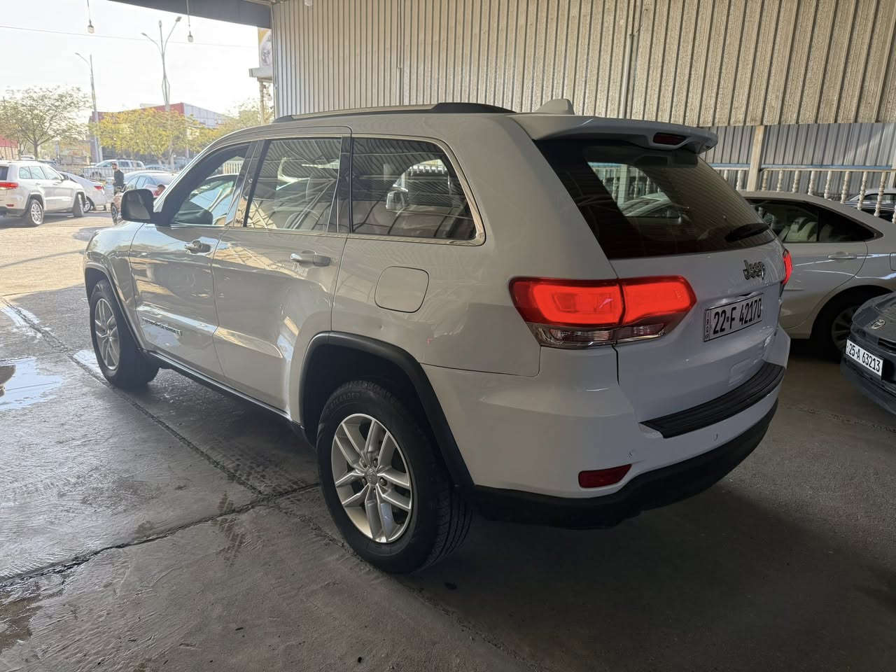 جيب ٢٠١٨ هارلم لاريدو فورويل كير بلستيرن داخل جلد بجم زينون بلاد كير محرك تخم تاير صدر كلها بشرط سنويه رقم جديد 
بيها ملاحضات كلش بصيطه راسلني ادزلك فديو السعر ٢٣٨
***********
