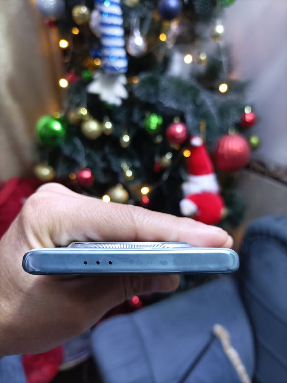 السلام عليكم فقط مراوس ويه ريلمي 11 برو بلس مو للبيع  يعني فقط مراوس .الجهاز غني عن التعريف هونر x9c مستخدم اسبوع فقط .مكاني بابل
***********
***********
