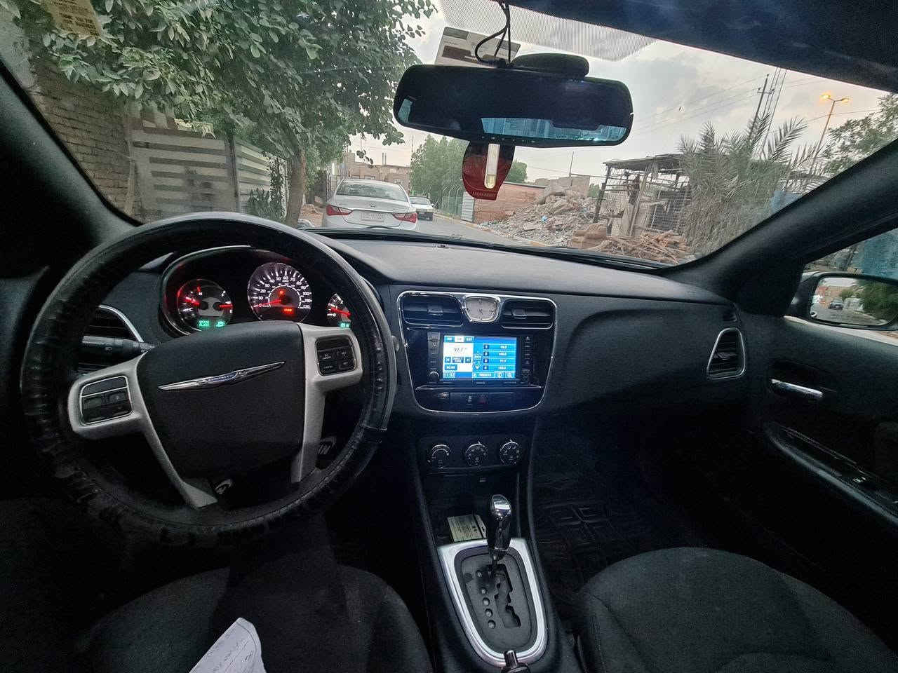 السلام عليكم كرايسلر C200 2012 سنوية غير نافذة بأسمي بيهة نواقص بسيطة وجراد قليل حادثهة جامرلغ ايسر وبنيد سعر مناسب للبيع ٥٩ ورقة وبيهة مجال بسيط ***********
