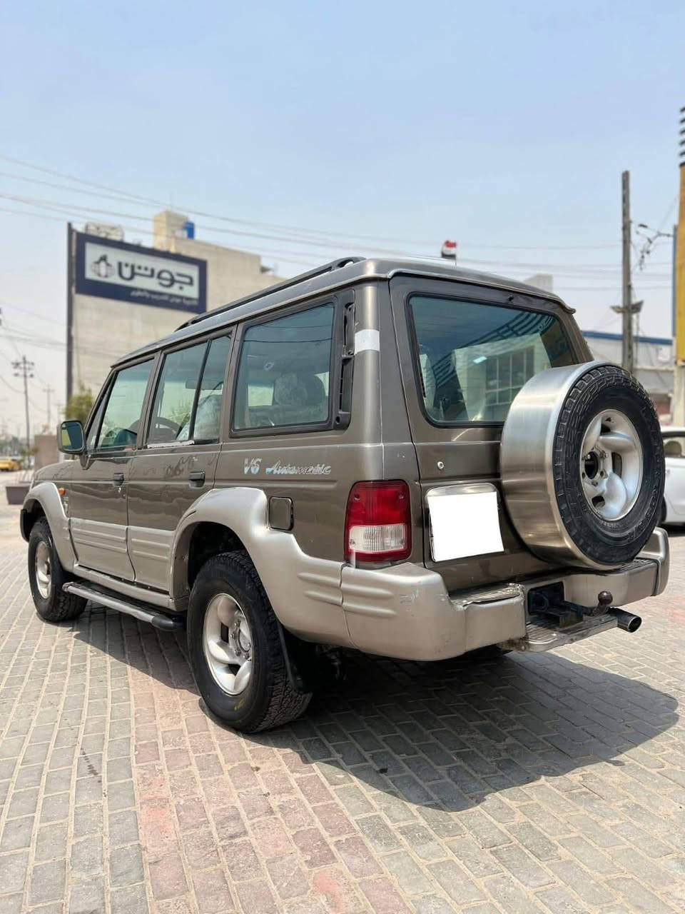 السلام عليكم
مكلف بالنشر 
للبيع هونداي ﻿گالوبر  موديل 1998
رقم اربيل اصولية 
 گير اوتو و مكينه بلادي V6 بانزين 
 ،السيارة كلها بلادية او مكفولة من السرقة والعشاير  وصاحبها ما اندله السيارة عندي صار سنتين 
حتى التبريد شغال والسعر 34 ورقه ماكو هيجي سعر 

مكان السيارة ديوانية مركز 

 رقم الهاتف: ***********
