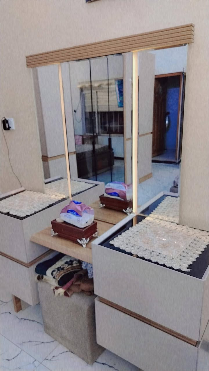 غرفه نوم اخت الجديده نضافه 90٪100 ماصار شهرين من مشتريتها متكونه من 6 قطع فوول فوول المواصفات😍😍 سعرها 3ملاين 💸و بيها مجال 😌


**إذا كنت صاحب هذا الإعلان وتريد حذفه لأي سبب، رجاءا أرسل رسالة إلى الدعم الفني**