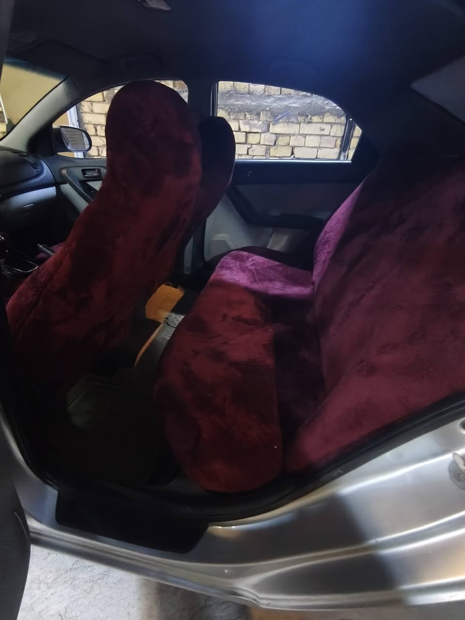 سلام عليكم سيراتو للبيع مديل 2013 سياره جاهزه خير من الله حداديه تخم تاير ويل كب سياره باسمي مشروع وطني ماناقصه برغي بيه جاملغ عاكس سايق صبغ لا معجون ولا بارد اثر شخوط وبل جاملغ خلفي كد شبر بارد لا معجون ولا صبغ كير مكينه اكسل مكفولات سعر 114 وبيه مجال مكان بل كوت رقم الهاتف ***********
