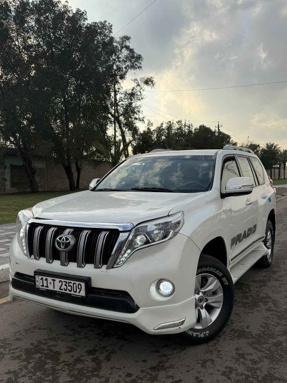 السلام عليكم برادو 2010 محدث 2014 رقم بغداد بسمي تحويل مباشر السعر ( 177$) مكانها بغداد *********** 
سياره جديده بدون نقص محرك 2700 مكفول هوه والكير ما مفتوحات سياره بيها صبغ جاملغ امامي وبابين بدون دواخل فقط رش الباقي مكفول الشراي يتصل
