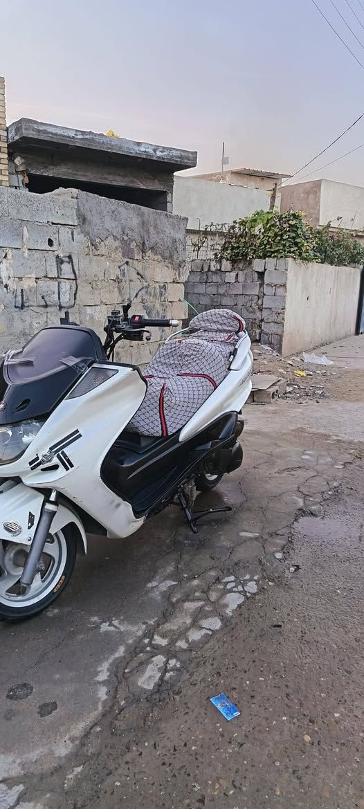 سلام عليكم ورحمه الله وبركاته 

لبيع أو مراوس 

ماجسته كامله من كلشي ومكينه 

شلعه ومعدل 

اوراق بيه منفيس وكمرك

مكاني بغداد 

***********
