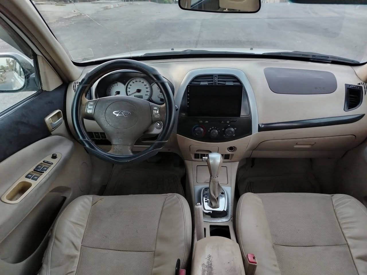 شيري تيكو
الموديل 2011
بغداد سنوية 2030
السياره بسمي
شرط التحويل

المحرك حجم 2000شرط
الكير اوتوماتيك أبو القفل المرغوب
تبريد شغال شرط
تدفئة
جامات كهرب
سلايت كهرب
السيارة كامل مواصفات
السياره مرواس بتكسي 
***********
