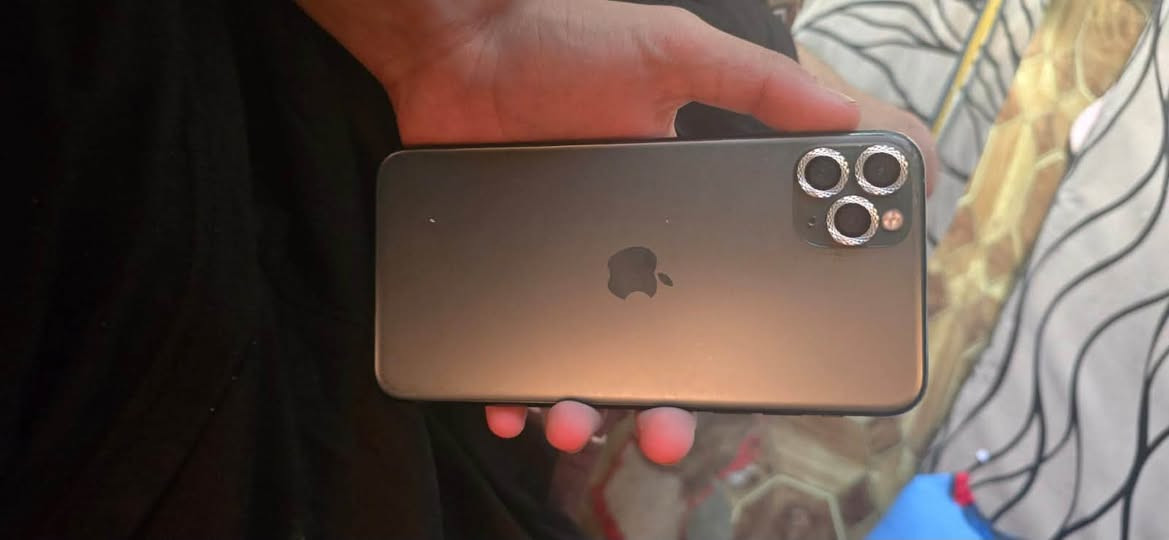 11برو ماكس مبدل شاشه بطاريه بس بطاريه 100 بي فطر بل كلاسه خفيف كلش فطر مو كسر وموضحه لمسه يخبل كلشي شغال بي فرمت حدث كلشي شغال ع فحص بس الكامرا الاماميه مو لخلفيه مغوشه طاب بيهاا ترابب يحتاجلها تنضيف لمهم ذاكرا ٢٥٦ ابيعه ع حالته مابي شي الله شاهد بس محتاج فلوس سعر ١٨٠ ثابت رحمه لوالديكم جماعه ال ١٥٠ ال ١٦٠ لا طبون اروحلكم فدوا وعادي اروسه ويه اقوا وانطي فر ق حدي ٥٠ بس كون جهاز مرتب وحسب لقناعه اني وياك لتواصل واتساب فقط‪***********‬

