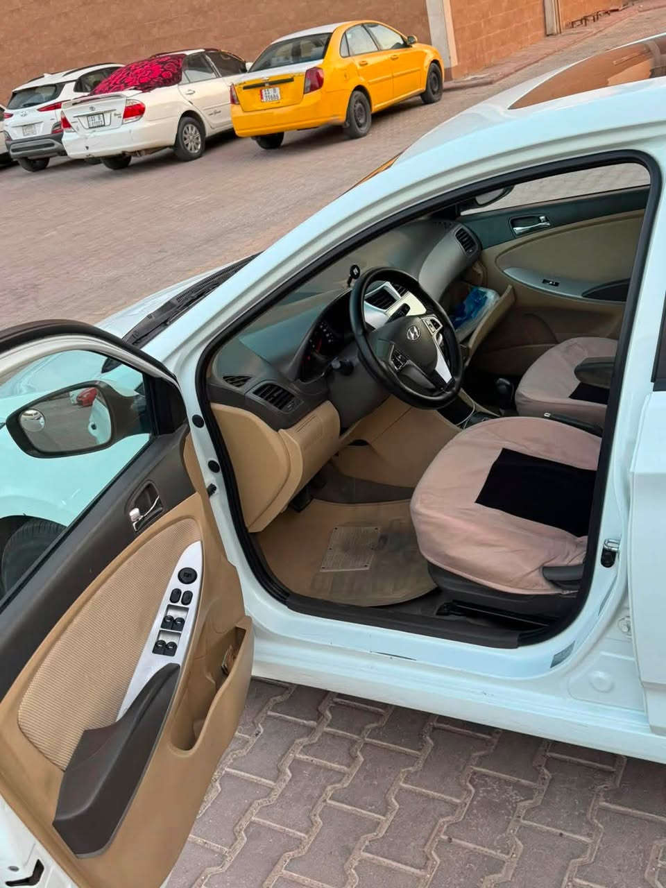 اكسنت موديل 2014
للبيع 

مكينه 1600 دوش خليجي 

حادث فقط بنيد امبدل بلادي كير ومكينه مكفولات 

سياره نضيفه للتصال *********** ما متواجد فيس 

العنوان بغداد حي العامل

