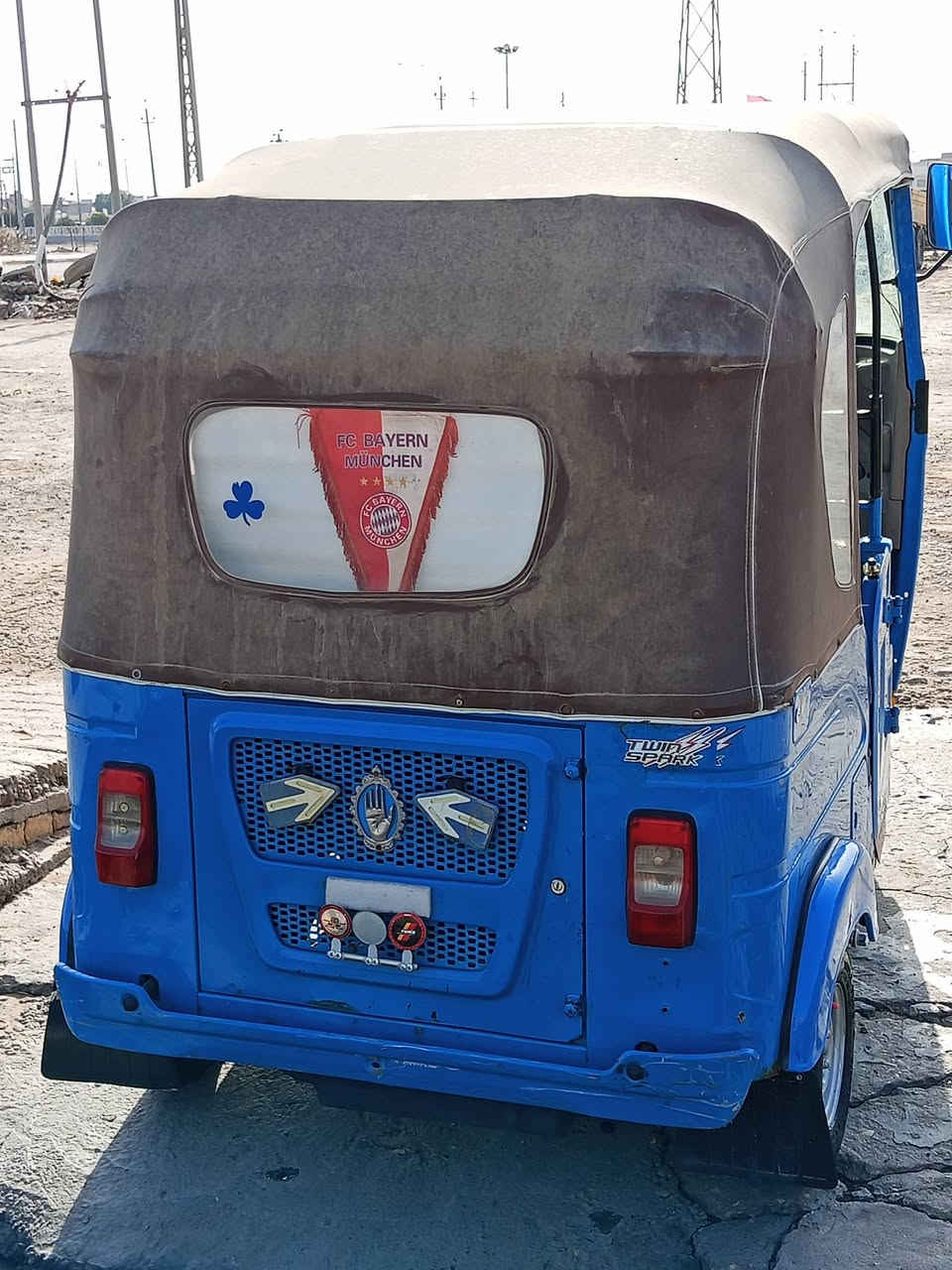 السلام عليكم تكتك للبيع 22مضلع كفاله عامه رقم واسط تكتك جاهزه عله اخر حبايه  للستفسار الاتصال من ***********🫡🦅
