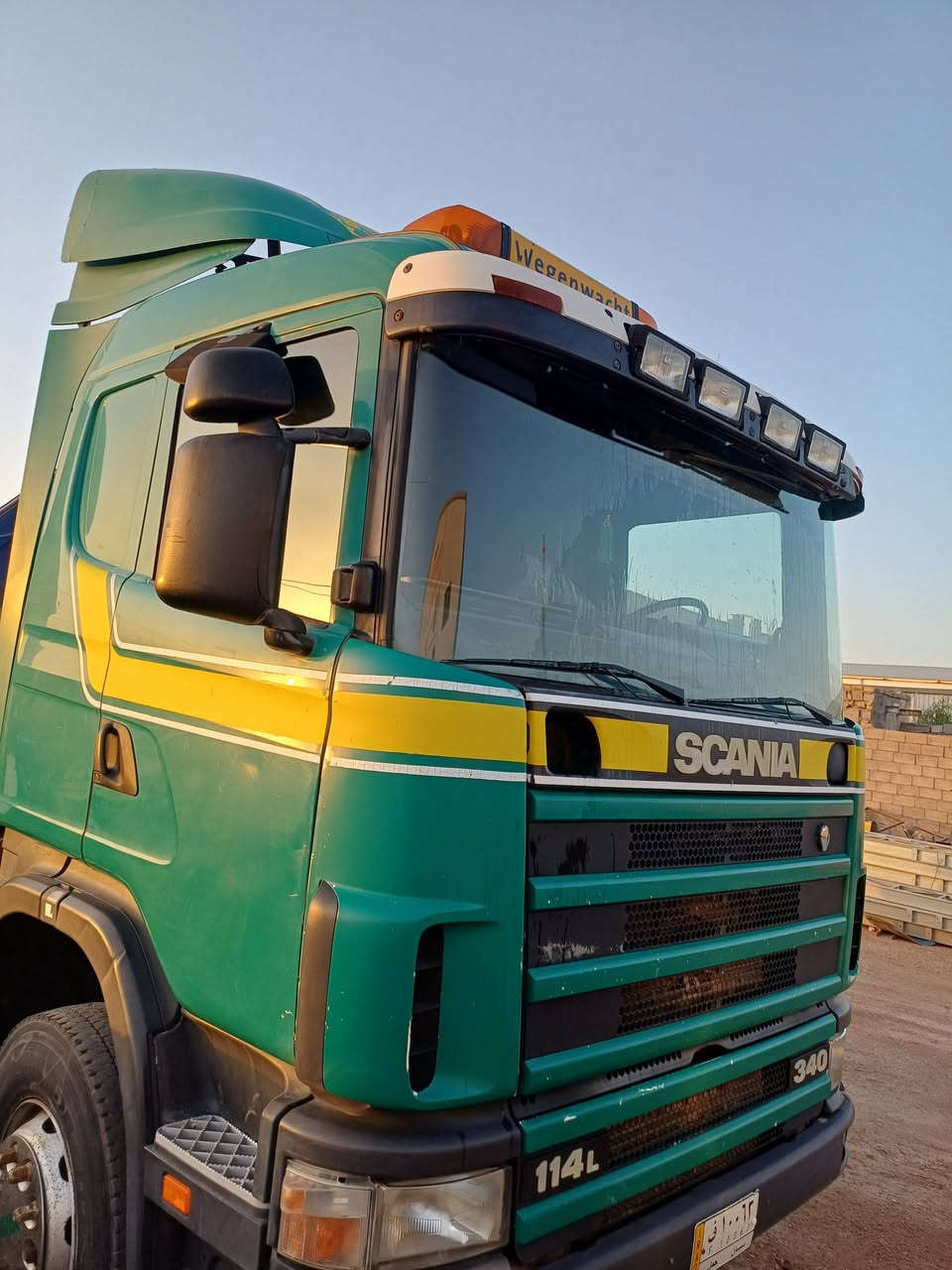 سكانيا كرين للبيع طول البدي ٧ متر كرين ١١ طن بي ام موديل ٢٠٠٤ الرقم ميسان السعر ٤ شدات و ٧٥ الرقم انكليزي كرين  ٥ سلايتات + ٤ رجلين 
 جديد ***********
