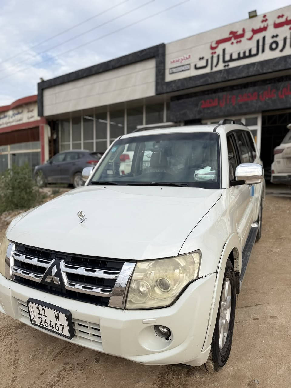 #معرض_بيت_شريجي_للسيارات❤️‍🩹
#باجيرو_2014_خليجي حبتورر فول 1/1 محرك 6 سلندر  السيارة جاهزة  ماشيه  225 بيهة رقم بغداد دولي سعرها 150 ورقه وبيها مجال والسياره رايديها نقد فقط مكفوله عدا بارد موضح بلسونار. 
مواصفاتهة
دمام
فتحة 
كشن كهرباء 
شاشة 
مري شفط 
كامره
زراك علايت 
لايت زينون 
بلوجكتر زينون 
اشاير بلمري 
7راكب 
3 قطع تبريد 
فور ويل 
حساسات خلفيه وبقيه المواصفات المعروفه العنوان كوت حي لحكيم معرض بيت شريجي مجاور محطه الواسطي 
للاستفسار 
*********** حسنين واتساب او اتصال
