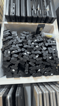 السلام عليكم بطاريات لابتوب مستخدم 
كميه محدودة 
سعر البطارية وليس الخليه 2000دينار 
شرط الاصابع بالداخل شغالات وبيهن امبريه عاليه وعلى الضمان 
توجد خدمة توصيل كل المحافظات ب5 الف دينار 
عنوان بابل الحله شارع 40 
***********
