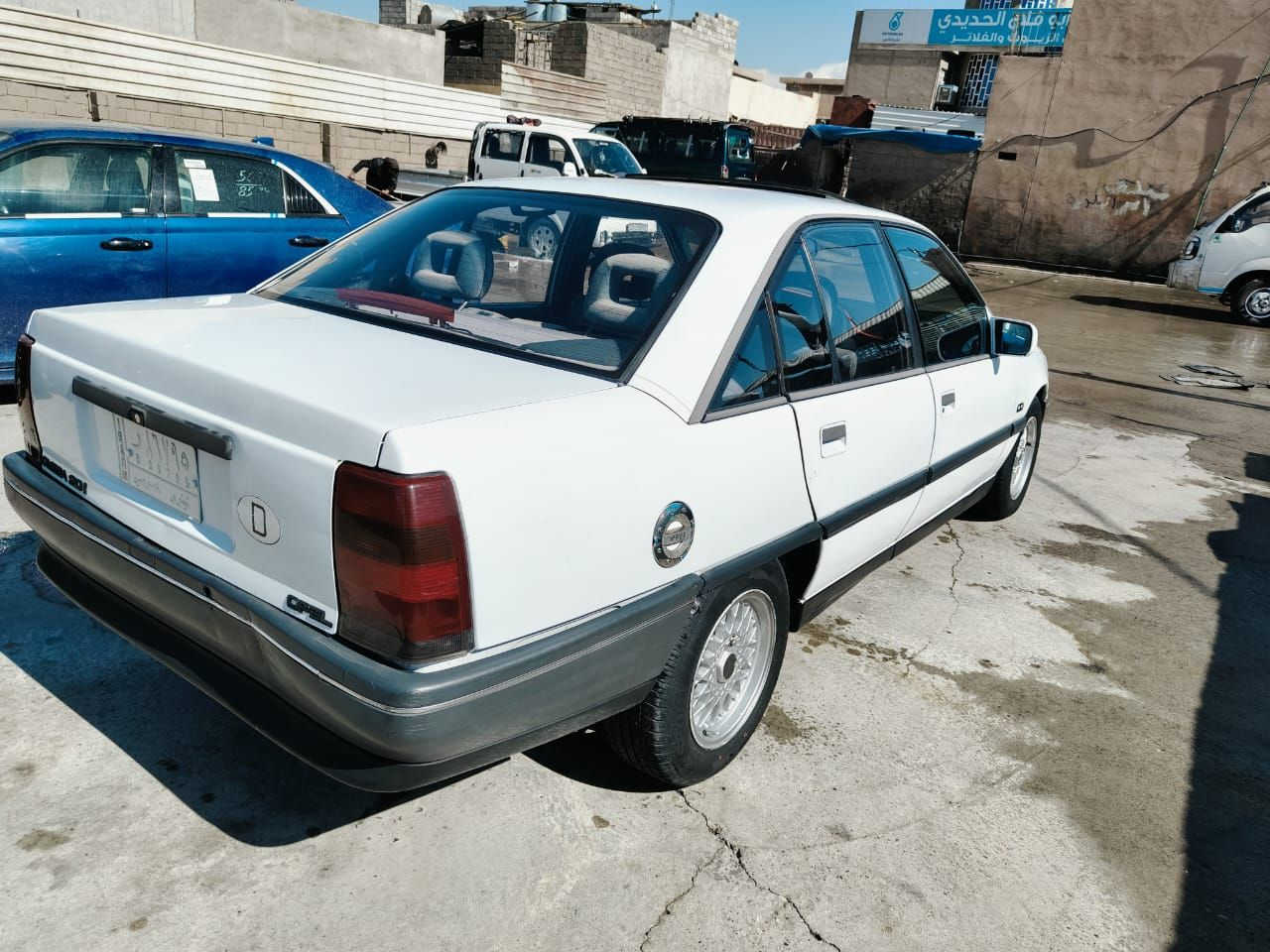 أوميكا نينوى الماني حجم 20 سيارة 
وضع شركه بلا صبغ ولا ظرر بلاديه 
كابون بيها كير  أوتوماتيك مكينه شرط
سعرها 45وبيها مجال ..***********
