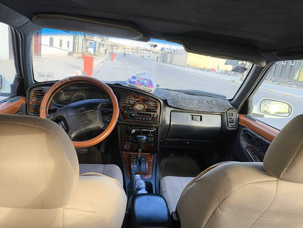 السلام عليكم
لبيع برنس موديل 97 مسكر محرك كير  خير من الله بلاديه بيها قطعتين جاملغ مبدلات سياره بلاديه كهربائيات كله شغاله تخم تاير ماناقصها برغي تحويل ثاني يوم هزه جديده رقم دولي 
السعر 37وبيها مجال قليل 
السكن الفلوجه حي العسكري 
***********
