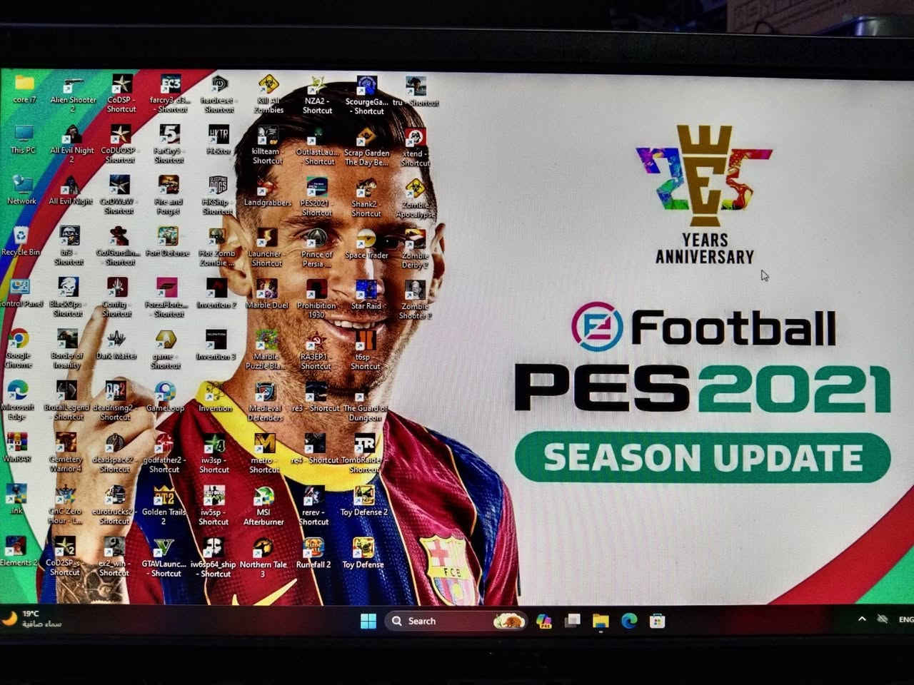 السلام عليكم 
حاسبة دسكتوب تجميع انتل كور 7 جيل السابع مستعملة نظيفة للبيع 
.....
السعر 480 ألف دينار 
***********
عنوان بغداد زيونة 
البيع بضمان الفحص 
لا يتوفر توصيل 
.....
ملاحظة 
كيس فقط بدون أي ملحقات 
كيس فقط بدون أي ملحقات 
.....
المواصفات 
معالج انتل كور 7 جيل السابع رقم المعالج 7700
كارد شاشة 8 كيكا جديد AMD RX 580 GDDR5 
هارد 256 كيكا للنظام والبرامج جديد M2 nvme 
هارد واحد تيرا 1000 كيكا للالعاب والتخزين HDD 
رام 16 كيكا جديد 8+8 تردد 2400 DDR4 
مذربورد جديد جيل السادس والسابع B250 DDR4 
تبريد معالج احترافي جديد Adegrees RGB 
باور سبلاي 600 واط حقيقي Xigmatek 
مراوح انارة متغيرة عدد 3 جديدة مع المتحكم Mass RGB 
كيس حجم متوسط Bitfenix Ageis 
......
الحاسبة تعمل على نظام وندوس 11 وتحتوي على أكثر من 70 لعبة طور القصة اوفلاين مع لعبة ببجي موبايل اونلاين 
.....
مع جزيل الشكر لإدارة المجموعة
