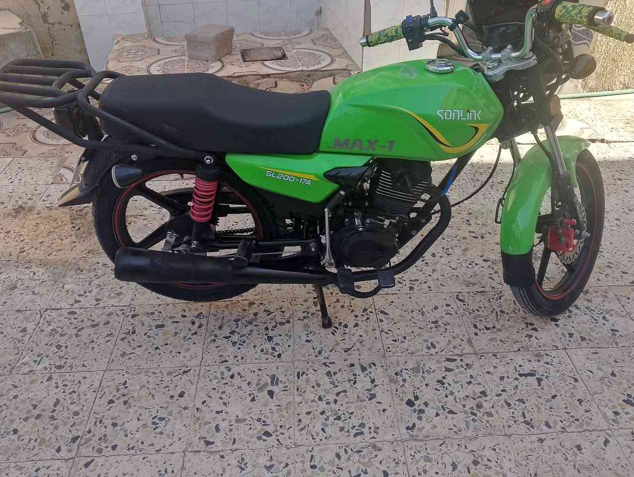 سونلك ماكس دراجة محرك 200 موديل 25 معدلك بل 130 محرك مكفول كهربائات كلهن شغالة الجديد مال دراجة بمليون وميتين الف وهاي سعرهة 850بيهة مجال قليل عنواني الرمادي الصوفية رقم لهاتف بي واتساب *********** لحد يكسر بحلال لعالم فدوة
