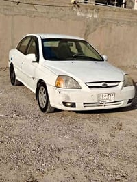 كيا ريو 2005 السيارة بلاد ممصبوغة   .كير ومكينة جدد  .الكهربائيات شغال...