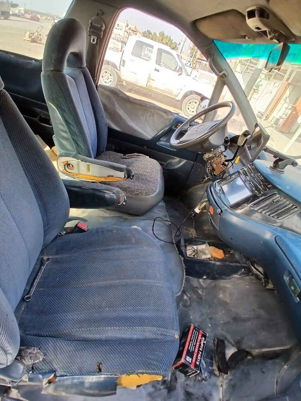 اسلام عليكم للبيع تويوتا بريفيا رقم كربلاء رقم انكليزي سنويه لل30 كير اوتوماتيك  جاهزه من كلشي بس محرك ينقص قليل مكاني واسط العزيزيه موديل 92. السعر 33ورقه وبيه مجال  ***********
