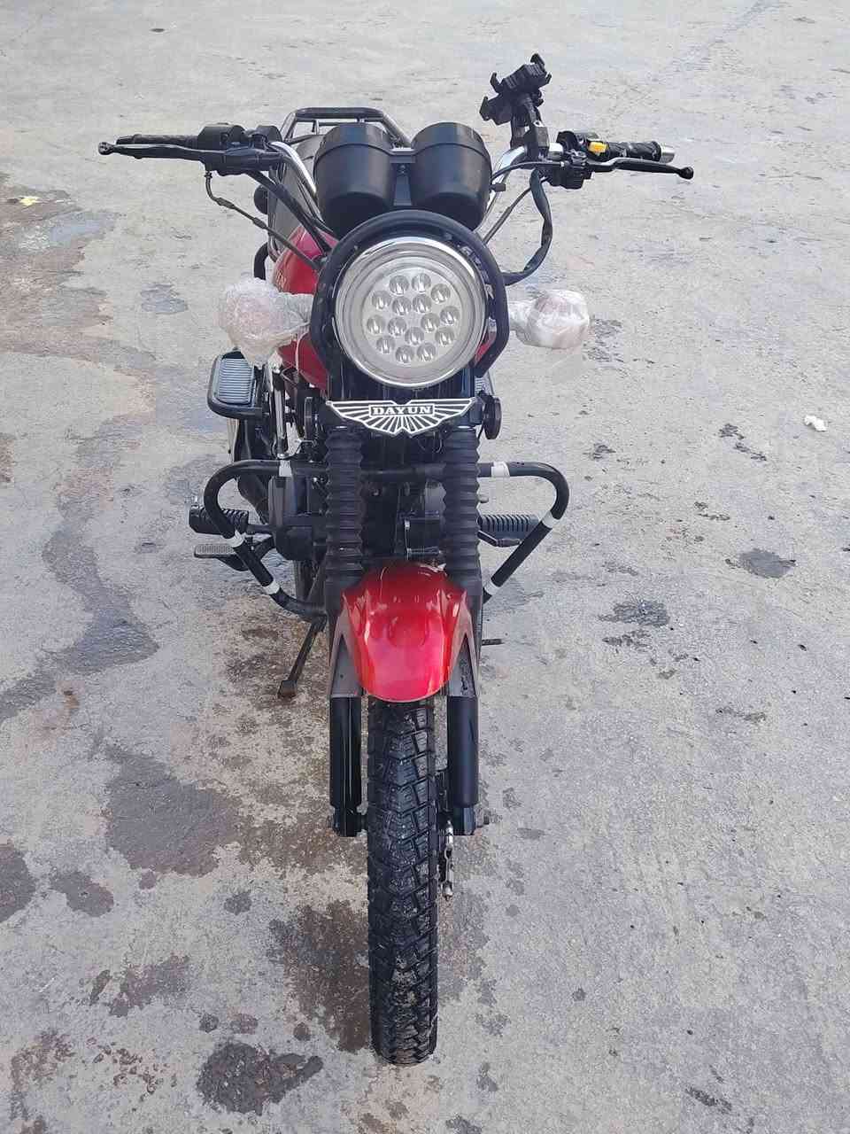 السلام عليكم
دايون نفخ أوراق 2021   (مكتب حسين) 
محرك 150c جاهزه من كلشي
السعر 1500.000 وبيه مجال
المكان كربلاء الروضتين ***********
