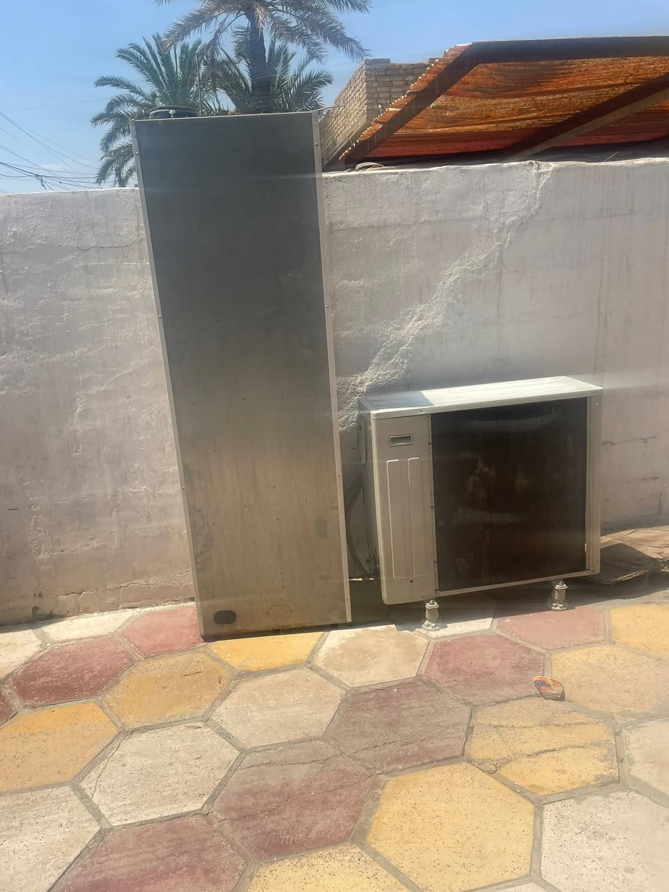 لبيع شقال  500
***********
