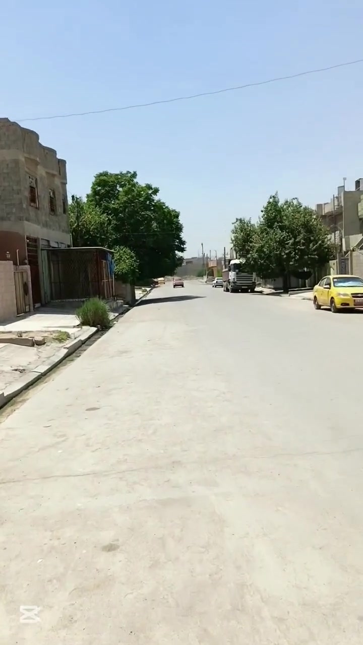 السلام عليكم 
دار للبيع في حي الانتصار ١١٠ متر سكني شرط التحويل يطل على شارع 20 قريب من سوق المعاش يتكون من غرفة نوم وغرفة استقبال ومطبخ وهول ومشتملات 
للطلب والأستفسار يمكنكم التواصل معنا عبر الأرقام التالية أو زيارتنا في مكتب الشلال للعقار
           ***********
           ***********
