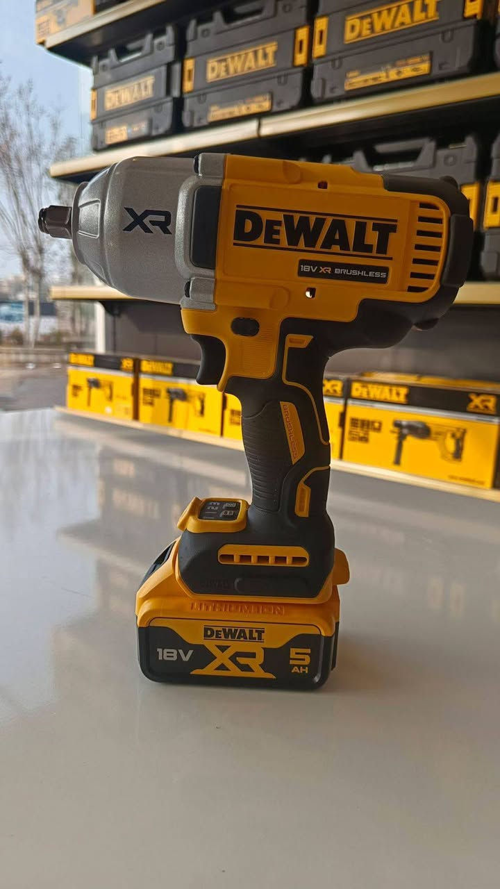 Dewalt & Makita
***********
