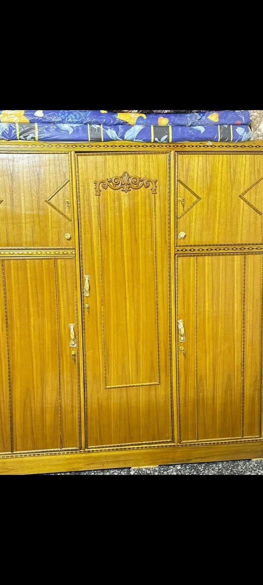 كنتور خشب كلش جديد أبو 3طلاكه 
سعره 250الف عنواني الشبانات 
***********
