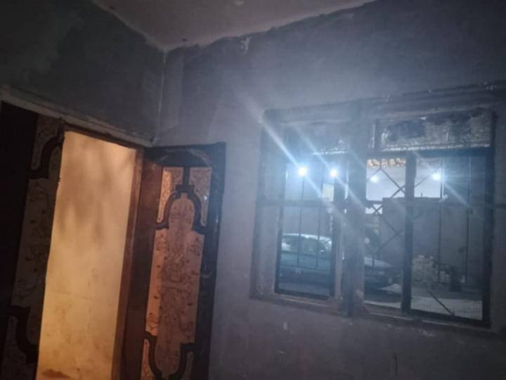 بيت للبيع – السيناوية
📍 الموقع: السيناوية، قريب من مدرسة صفي الدين
📐 المساحة: 120 م²
💰 السعر: 50 مليون (قابل للتفاوض)
يتكون البيت من:
غرفتين نوم
مطبخ
ديوانية
حمام داخلي
حمام خارجي
📞 للاستفسار: ***********
