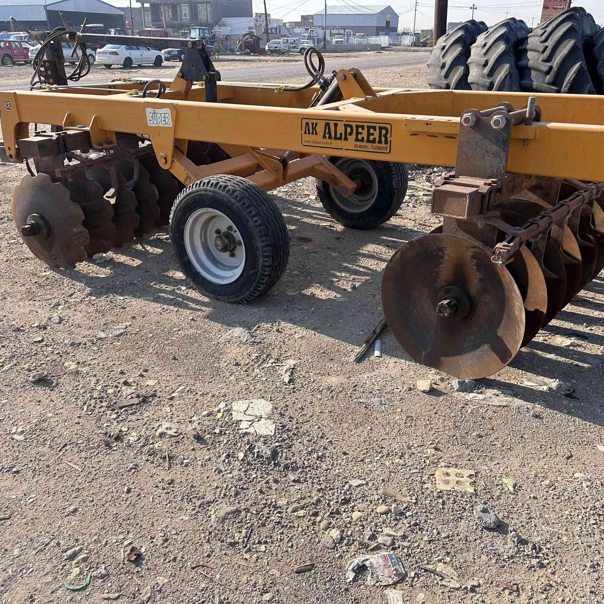 للبيع دسك حجم 20البير  مكفول جاهز للعمل للتصال ***********/***********
