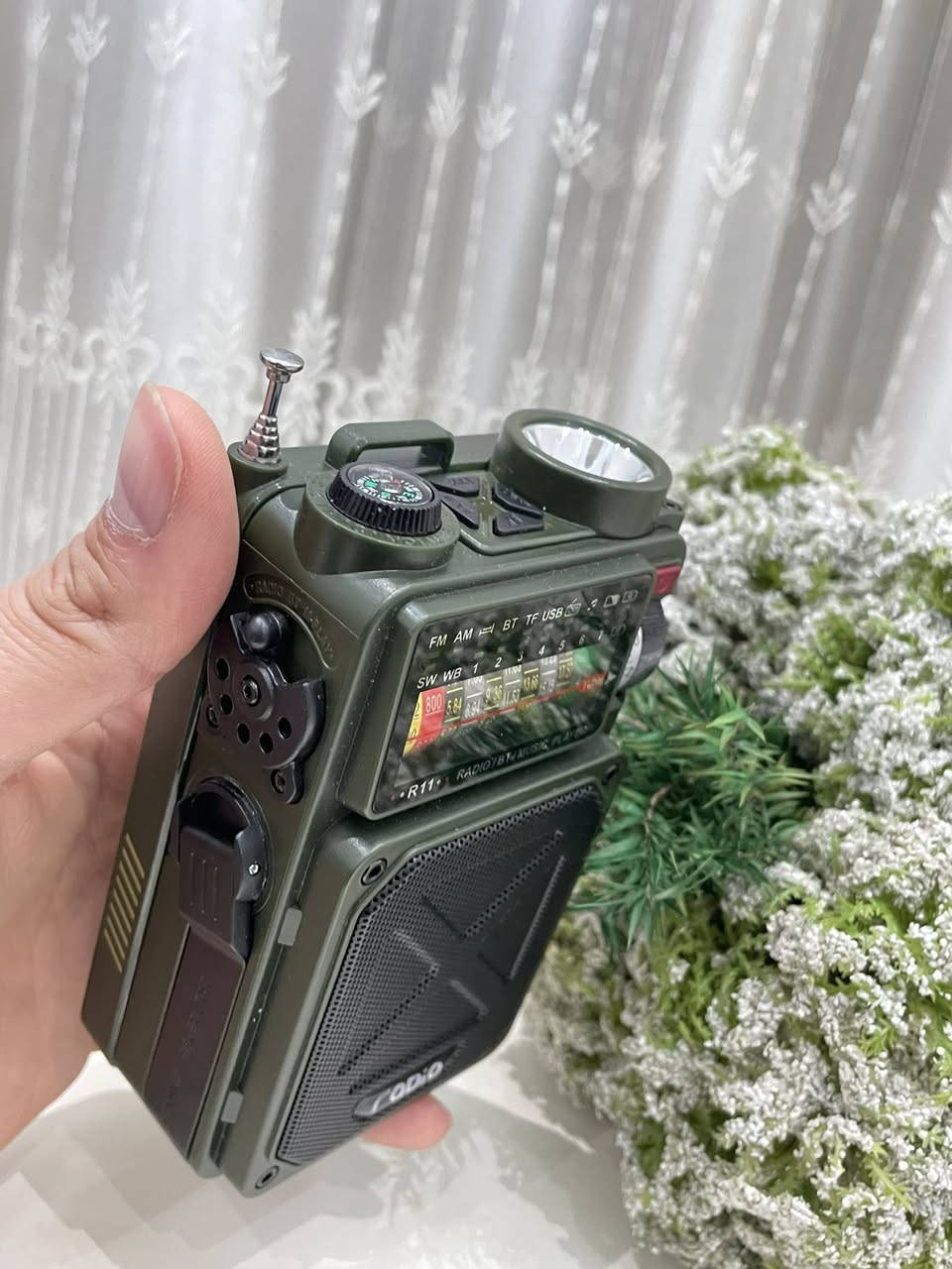 راديو طوارئ  موديل R11 لون زيتوني
3 موجات AM FM SW
بلوتوث 
شحن تايب C و هندر وطاقة شمسية
منفذ رام

للطلب والاستفسار على الخاص
متوفر توصيل لجميع محافظات العراق


**إذا كنت صاحب هذا الإعلان وتريد حذفه لأي سبب، رجاءا أرسل رسالة إلى الدعم الفني**