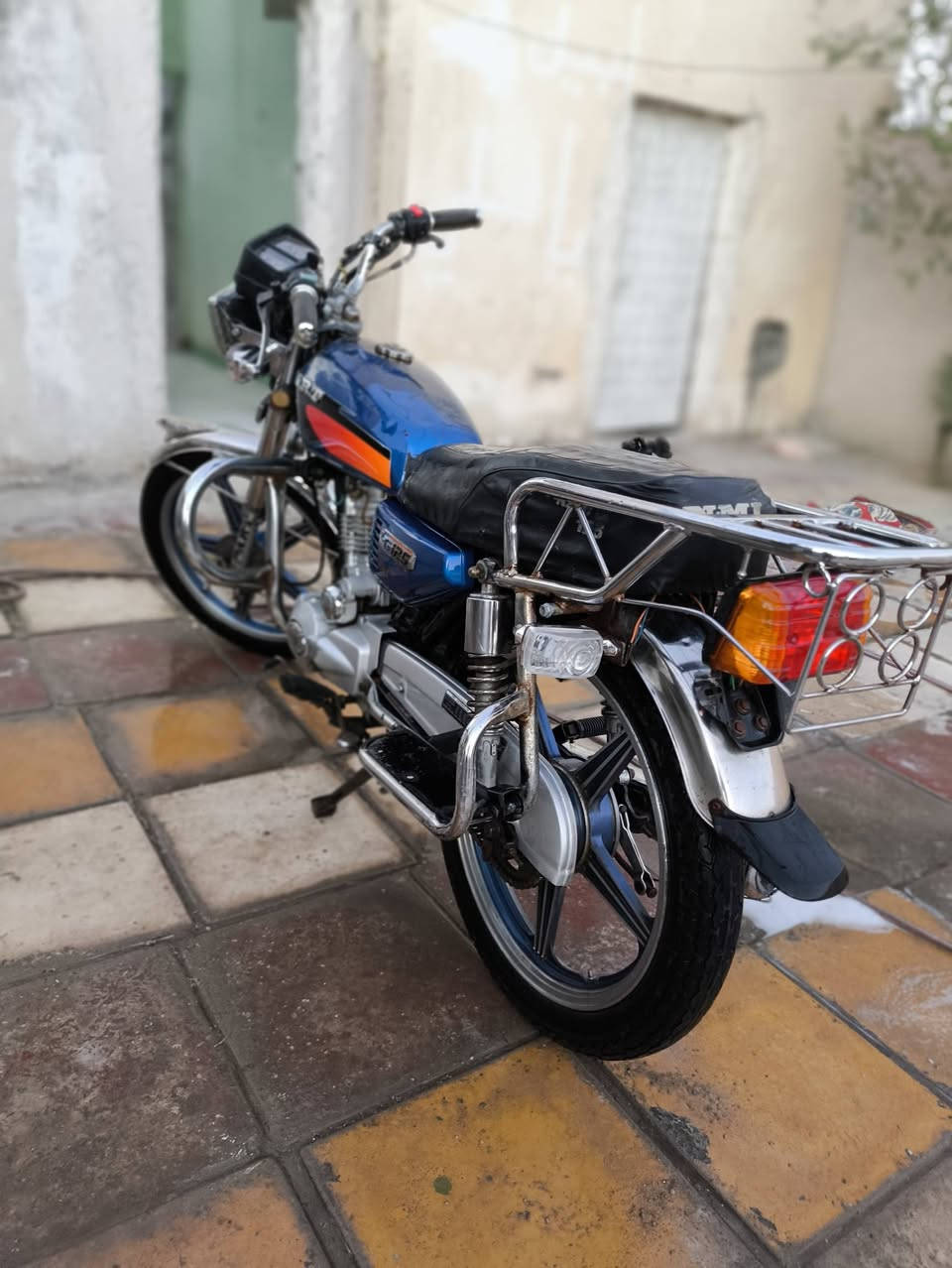 دراجه بارت للبيع او مراوس موديل 20 اوراق اصولي بوجهك على ترقم محرك مفتوح سعر دراجه 550وبيه مجال حك جيه مكاني ناصريه مركز الشراي ***********
