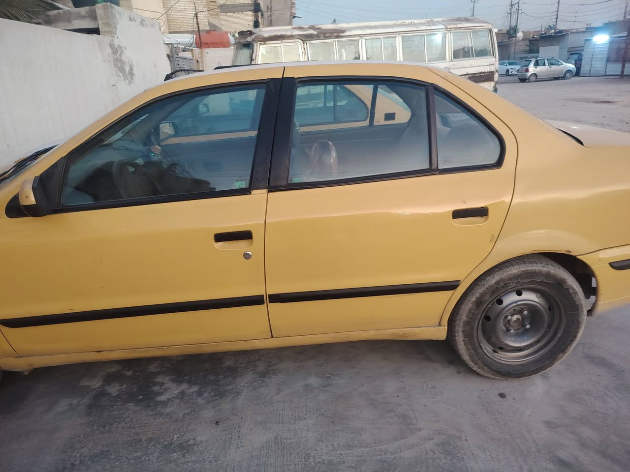 سلام عليكم سياره سمند موديل ٢٠١١
حدادين او صدر جدد كير او مكينه مكفولات
بيه بس جاملغ خلفي الرقم ***********
