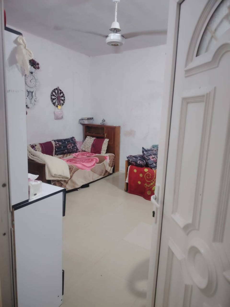 🏡 بيت للبيع – جمعية الحدباء
📐 المساحة: 125 م²
📏 الواجهة: 6 متر
🏠 البناء: طابق ونصف
🛏️ غرفتا نوم (غرفة بالطابق الأرضي وغرفة بالطابق العلوي)
🍽️ مطبخ
🛋️ استقبال
🚪 هول
📄 جميع المستمسكات مكتملة
✅ مدفوع القسط الأول

💰 السعر: 36 مليون دينار عراقي

📞 للاستفسار والتواصل:
***********

📩 الخاص مفتوح
