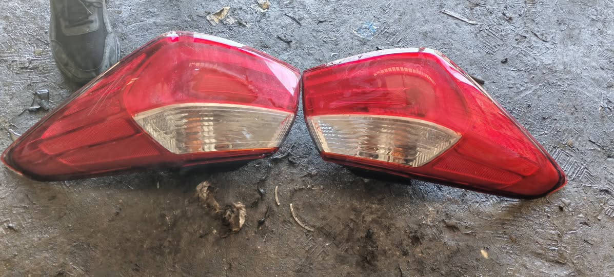 السلام عليكم عندي غراض كيا فورتي لون سلفر أمريكي قبغ جنطه جاملغ أبواب دشبول موديل ٢٠١٧ ت ***********
