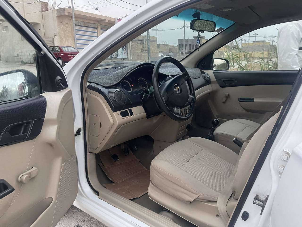 السلام عليكم ورحمة الله وبركاته
سياره افيو موديل ٢٠١١كير عادي سياره خير من الله مابيه اي ضربه ولا حادث 
ولا نقصه شي مكان الكوت السفحه الثانيه 
ما متواجد بلفيس هاذ رقم ابو السياره ***********
