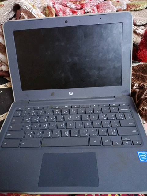 لابتوب من نوع hp Chrome قلاب 180 درجة مع الجنطة مالتها وشاحنتها بس الشاشه مالتها عطلانه نظيفة تشرتيها تواصل وتساب على الرقم +964 786 965 3522
تگدر تذكر الموديل بالضبط مالت الـ HP Chrome؟ وشنو مواصفاته (المعالج، الرام، والذاكرة/التخزين) حتى يعرف المشتري شنو ياخذ؟: 
ذاكرة 32
الشاشة العطلانة شنو بيها بالضبط: مكسورة/ما تعرض صورة/بيها خطوط، وهل الجهاز يشتغل طبيعي على شاشة خارجية؟: 
شاشه عطلت دخل بيها ماي وبعد ما اشتغلت 
الجنطة والشاحنة الأصليّة لو بدائل؟ وبيها أي ملحقات ثانية ويا الجهاز؟: 
جنطتها وشاحناتها الاصلية
وين مكانك بالعراق للاستلام أو التوصيل؟ وهل ممكن فحص قبل الشراء؟ وشنو أقل سعر نهائي؟: 
بغداد الشعله شارع 60 أقل سعر 35الف
