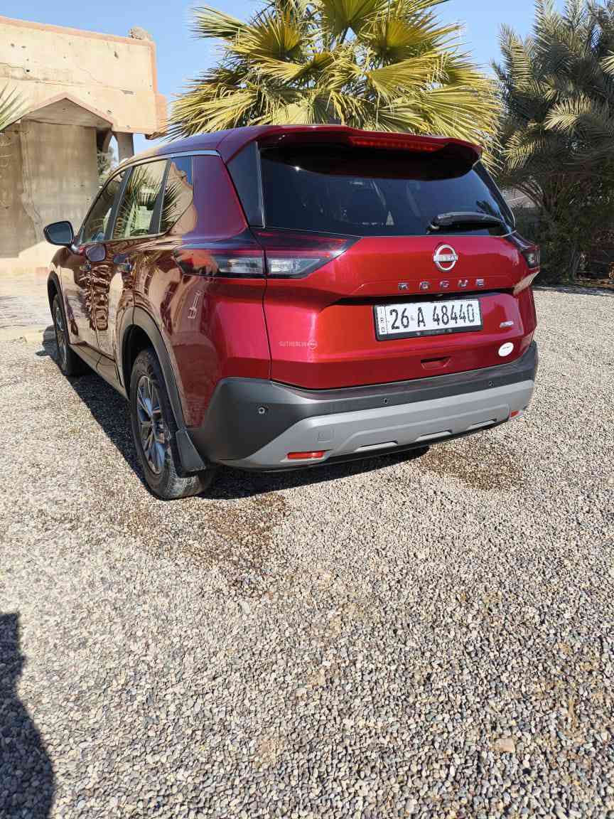 نيسان روج موديل 23 صبق نص بوند رقم دولي اسياره بيع او امراوس حسب القناعه السياره  جاهزه ***********
