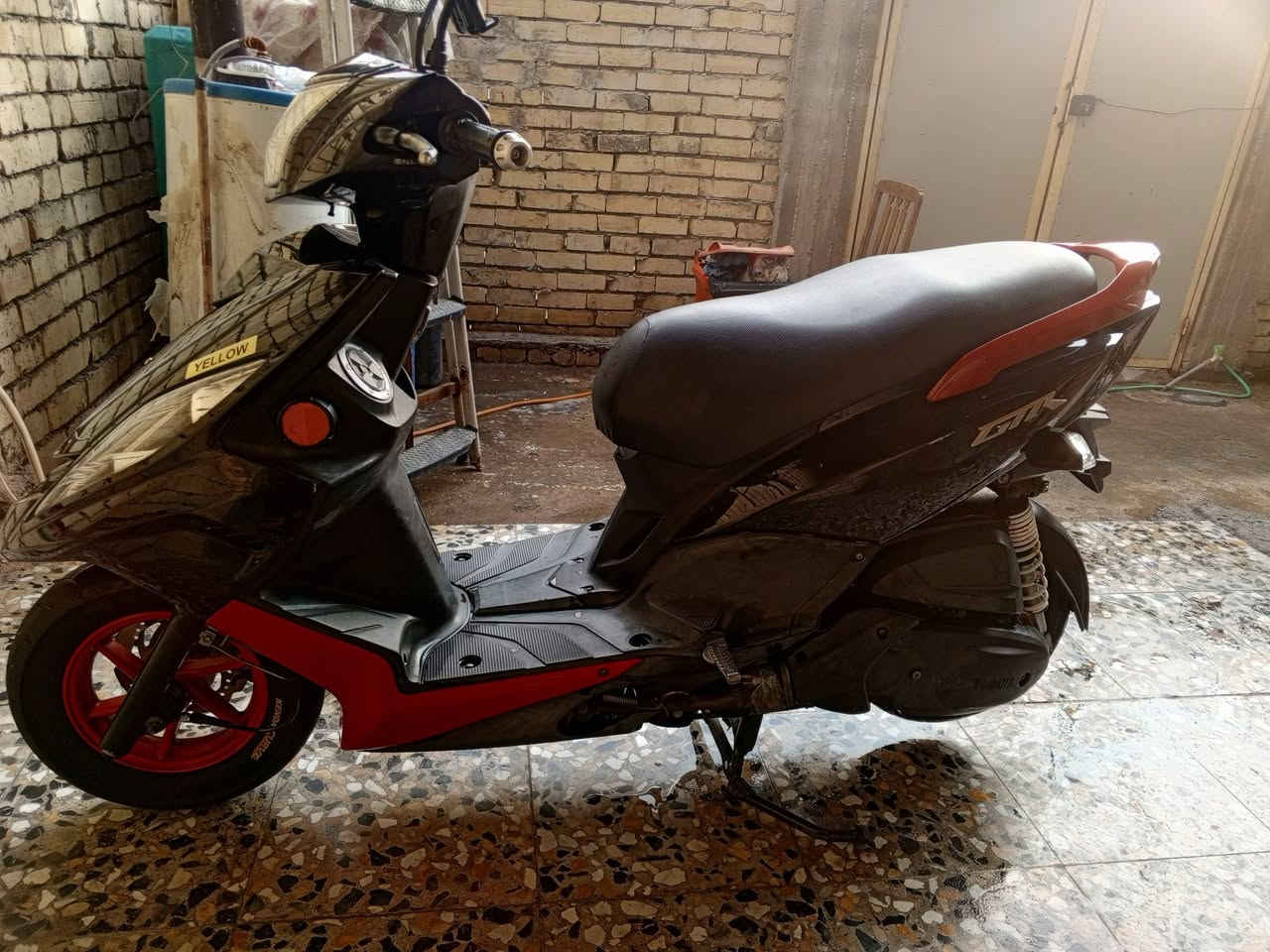 سلام عليكم 
GTR
للبيع 
الدراجه خير من الله معدلها مال مطارح مكفوله كفاله عامه برغي ممفتوح بيها 
نقصها ادامة كلج فقط فقط 
مصارلها شهر من نزلتها رمبه يوم 1 بالشهر نزلتها رمبه اوراقها كلها كامله 
كفرات بلاديه ختم واحد مع الشاصي 
كهربائيات كلها شغاله مابيها نقص 
سلف بصمه 
ويل احمر اصلي
الدراجه بالحقيقه احلى من الصور 
مكاني بغداد مدينة الصدر 
للتواصل:***********
