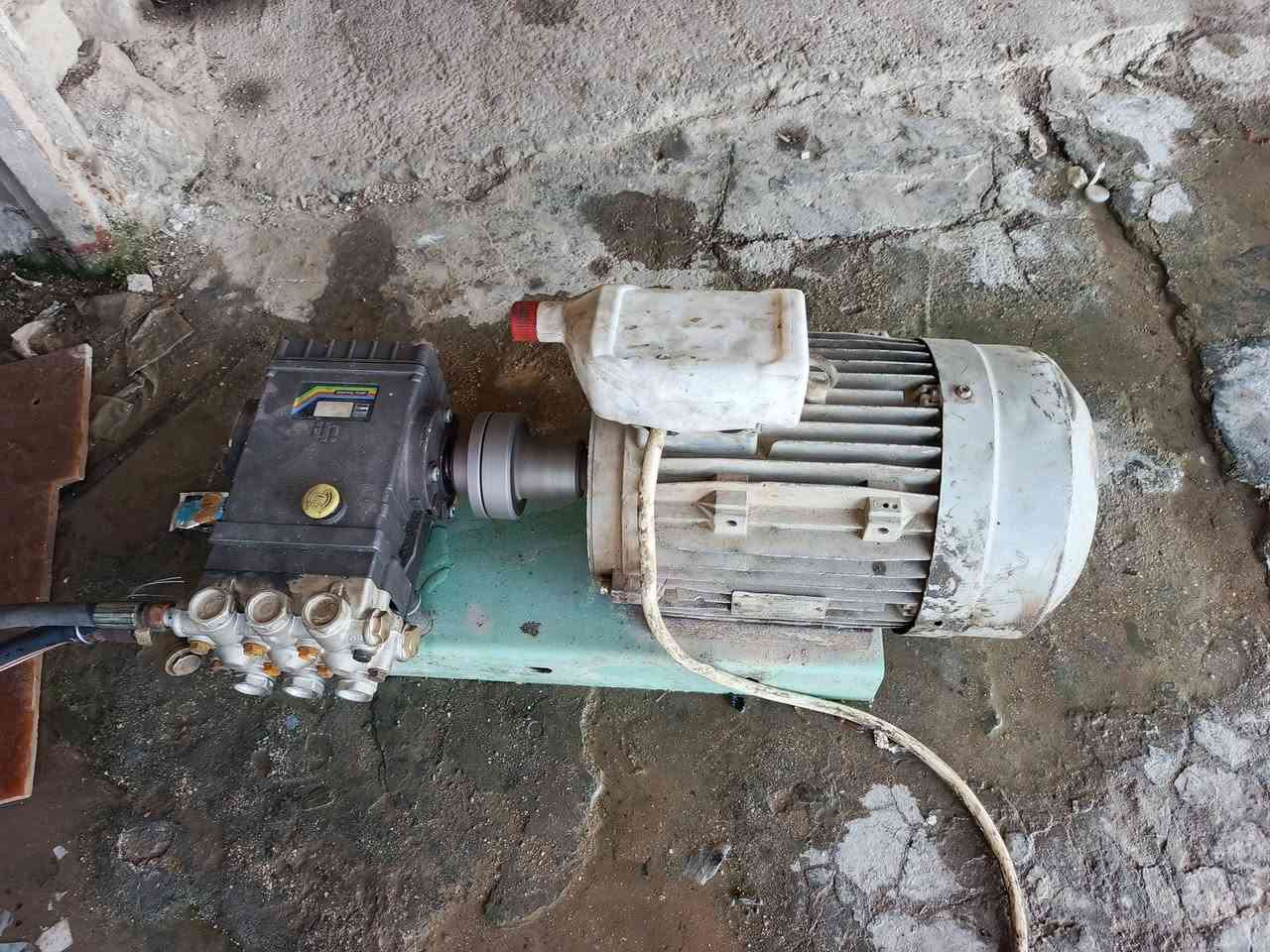 للبيع مضخه غسل 202 بار المطور ١٠ حصان الاستفسار الاتصال على رقم ***********
***********
