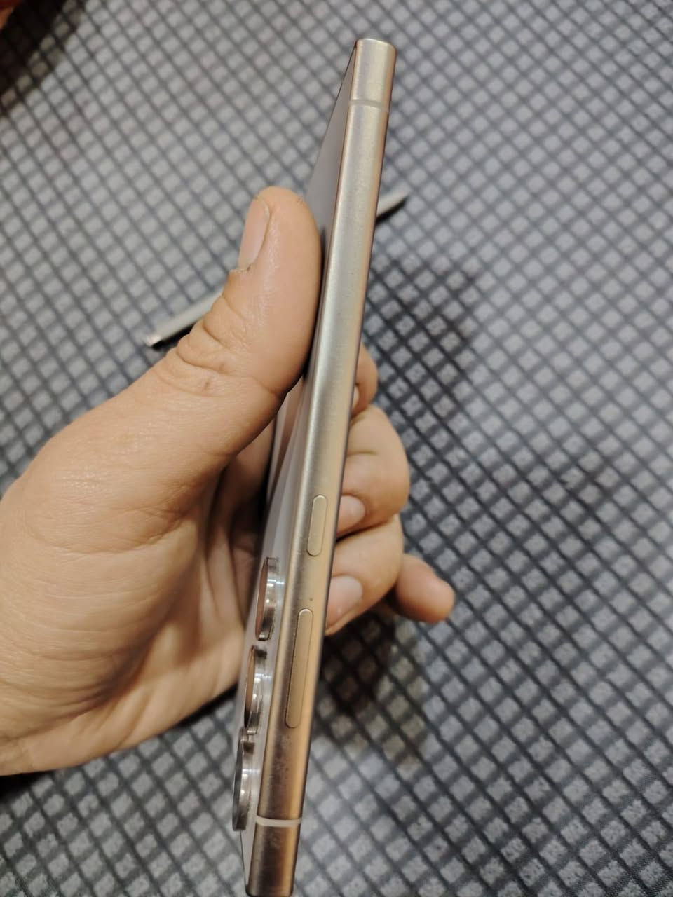 السلام عليكم للبيع فقط S24الترا ذاكره 256 السعر ٩٢٠وبي مجال للشراي للتواصل واتساب ***********
