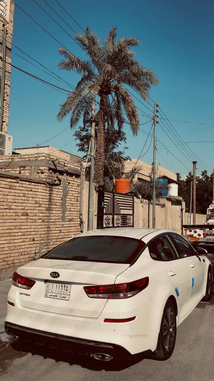 سلام عليكم
كيا اوبتما خليجي 
موديل 2020 
لون ابيض 
محرك ٢٤٠٠ دوش المرغوب 
مواصفات :
حساسات امامي خلفي 
AUX :USB 
تبريد خلفي 
مريات تطبك 
وضعيات قياده 
Eco _Sport_Comfort
ويل 17
عليها ادامه محرك كامله 
و طخم تايرات و حدايه كامله من بدايه لحد النهايه 
سياره بيها خاملغ خلفي صبغ على كد ٤اصابع بيها بارد جاملع امامي 
واذا تريد سونار موجود عندي راسلني و تدلل 
مكان سياره بصره 
السعر ١٨٠ بيها مجال 
الاتصال ***********
