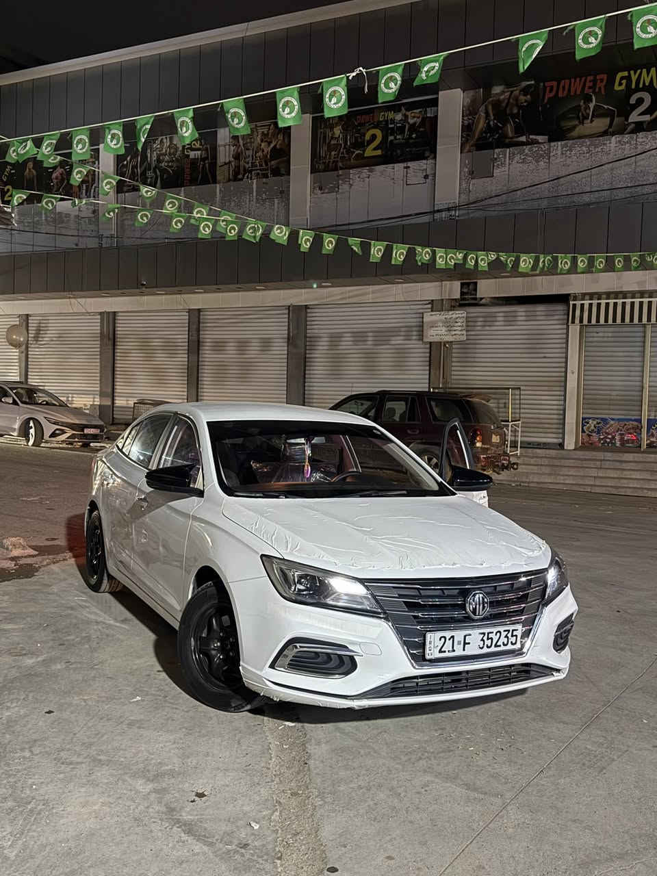 سلام عليكم للبيع mg5 موديل 2022 رقم سليماني موصفات اعتيادي بدون صبغ كلين فقط بابين سكن بي رصعه سياره ماشي 84000 الف عنوان كركوك سعر 95$رقم تلفون 📞 ***********
