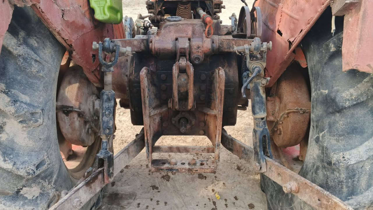 مكتبه عنتر موديل 82محرك كير جهاز رفع كفاله عامه المكان كربلاء الحسينيه *********** السعر 4/500 وبيها مجال حك الجيه
